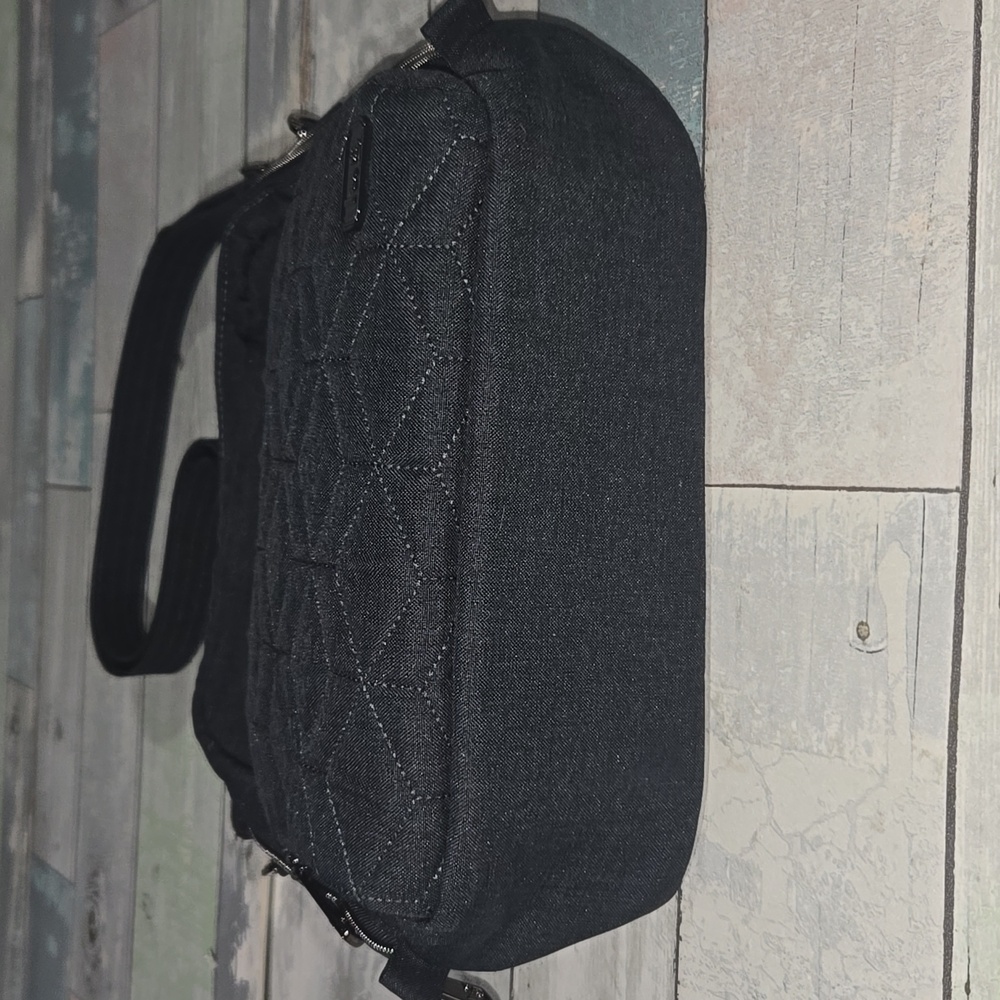 Lug Quilted Crossbody Bag - Picture 2 of 10